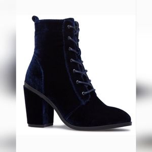 Beautiful velvet Navy Blue Ankle boots size 11